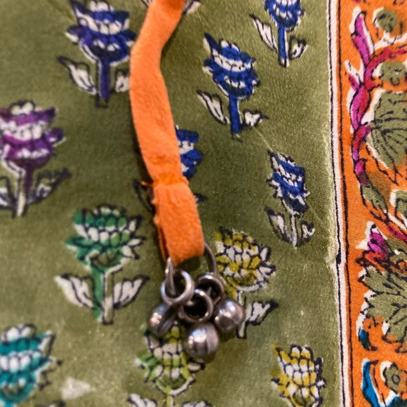 EUC 100% Silk Tolani tunic/beach swim cover cute! - Picture 3 of 6